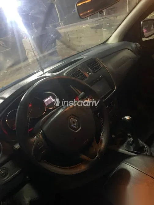 رينو سانديرو 2016 أزرق غامق مستعملة للبيع - 4