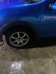 رينو سانديرو 2016 أزرق غامق مستعملة للبيع