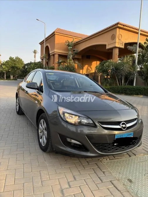 Opel Astra 2021 White Used for Sale - 1