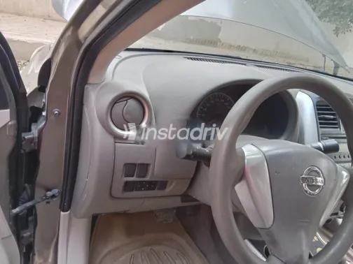 نيسان صنى 2017 أبيض مستعملة للبيع - 5