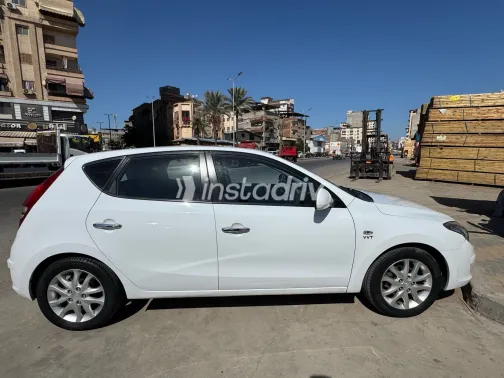 هيونداي I30 2008 أبيض مستعملة للبيع - 4