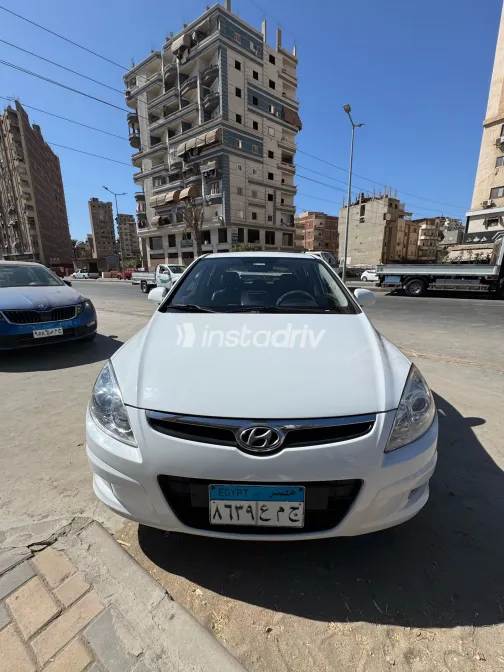 هيونداي I30 2008 أبيض مستعملة للبيع - 9