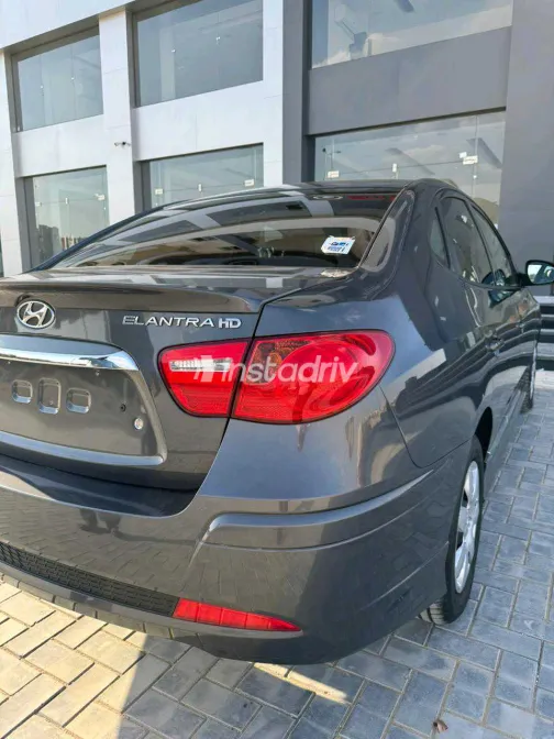 هيونداي إلنترا اتش دى 2023 أبيض مستعملة للبيع - 1