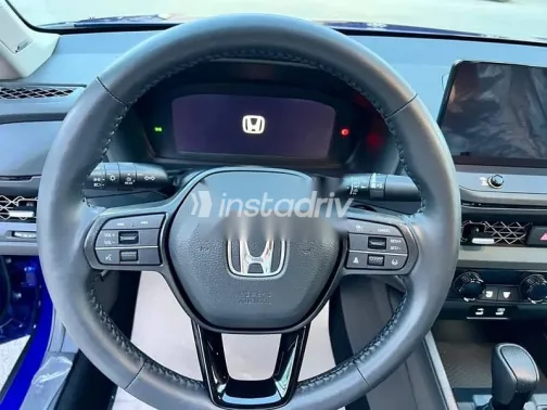 هوندا أكورد 2023 أزرق غامق مستعملة للبيع - 3