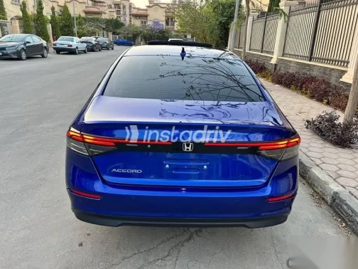 هوندا أكورد 2023 أزرق غامق مستعملة للبيع - 8