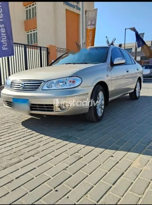 نيسان صنى 2009 ذهبي مستعملة للبيع - 5