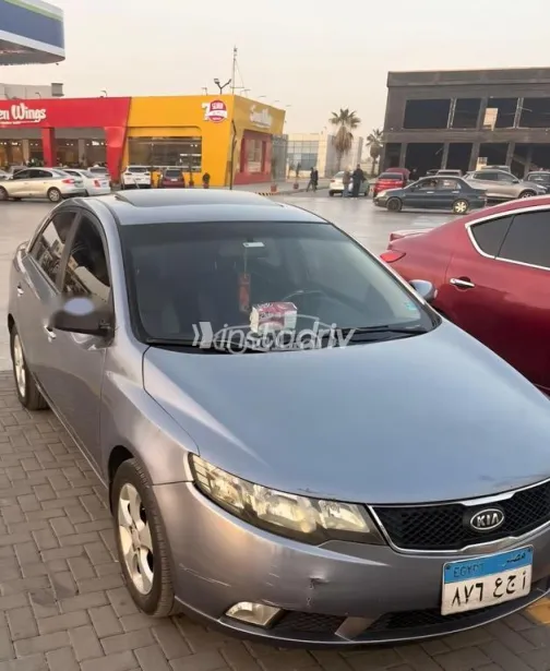 كيا سيراتو 2010 سماوي مستعملة للبيع - 5