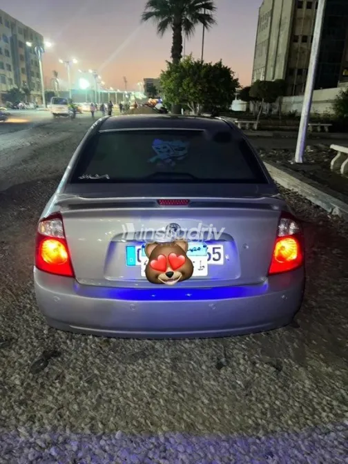 كيا سيراتو 2004 فضي مستعملة للبيع - 5