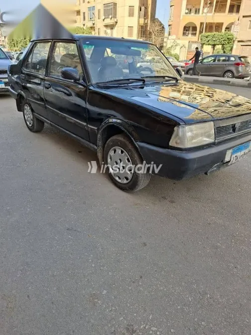 فيات شاهين 2004 أسود مستعملة للبيع - 1