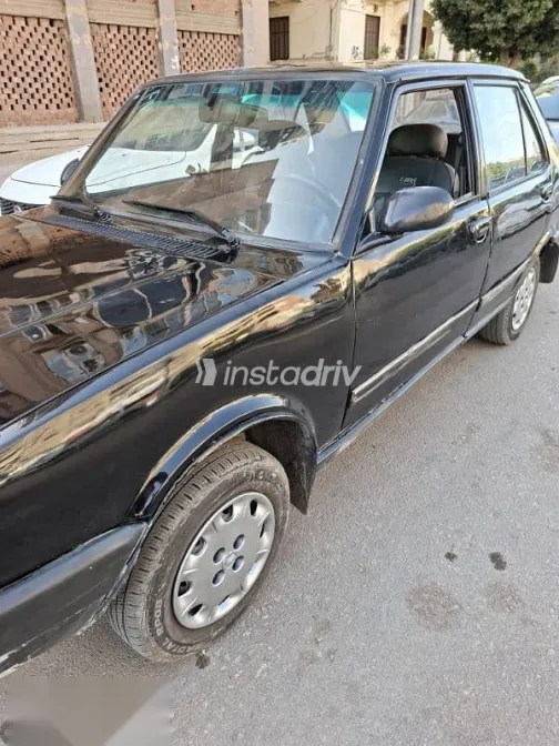 فيات شاهين 2004 أسود مستعملة للبيع - 9