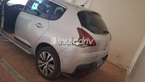 بيجو 3008 2015 فضي مستعملة للبيع - 4