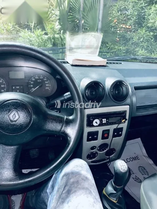 Renault Logan 2009 Gold Used for Sale - 5