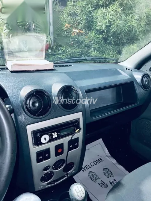 Renault Logan 2009 Gold Used for Sale - 6