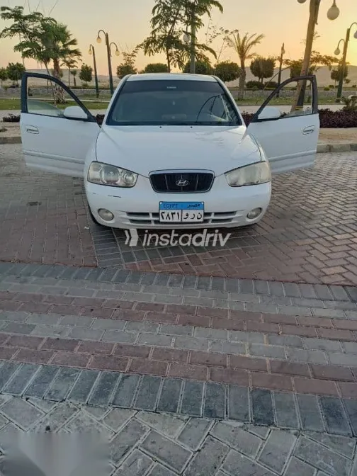 Hyundai Avante 2000 White Used for Sale - 1