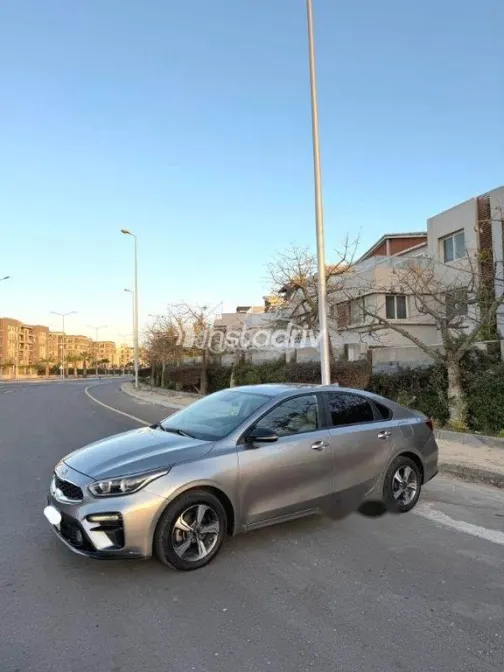 Kia Cerato 2021 Gray Used for Sale - 2