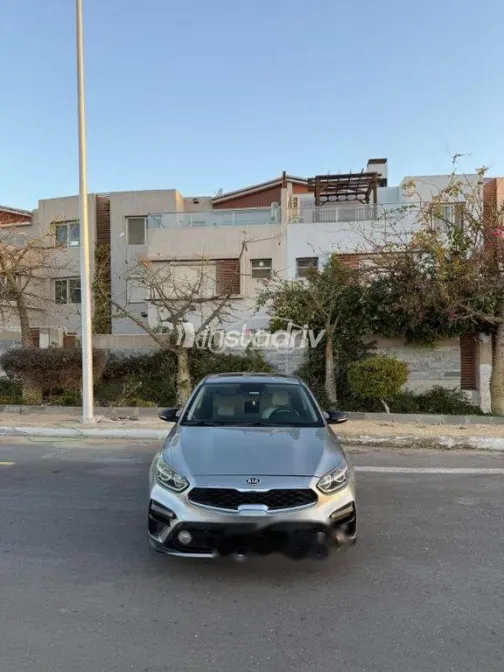 Kia Cerato 2021 Gray Used for Sale - 3