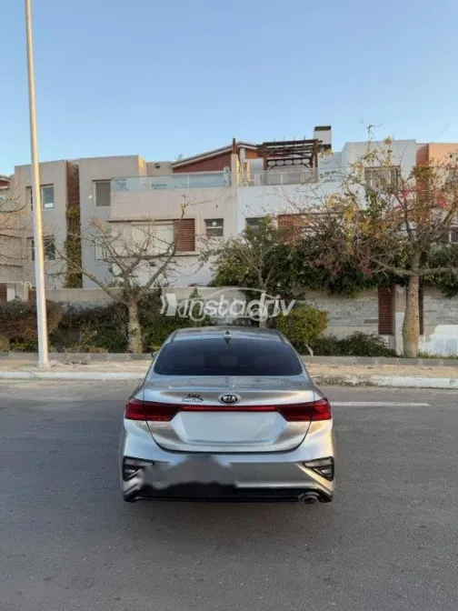Kia Cerato 2021 Gray Used for Sale - 4