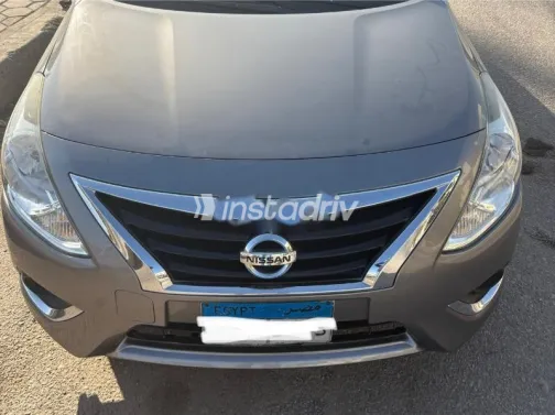 نيسان صنى 2023 أبيض مستعملة للبيع - 4