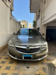 اوبل أنسيجنيا 2017 رمادي مستعملة للبيع