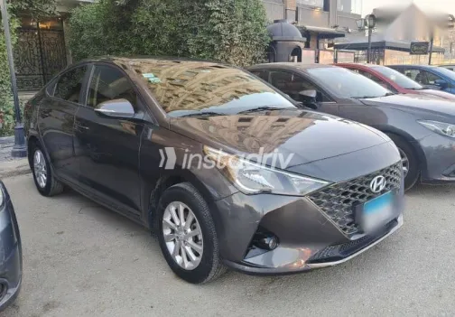 هيونداي اكسنت 2021 رمادي مستعملة للبيع - 3