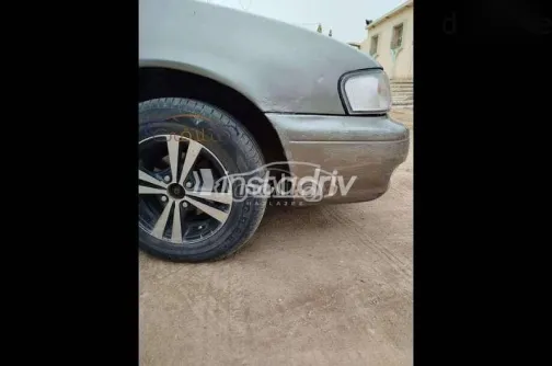 نيسان صنى 2000 بني مستعملة للبيع - 2