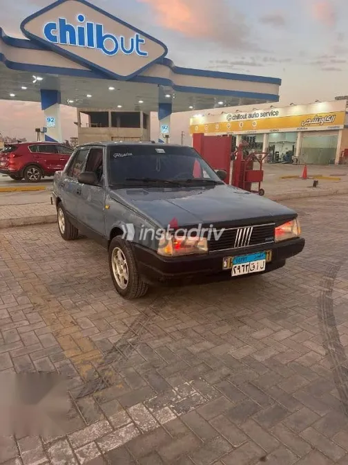 فيات ريجاتا 1986 أزرق غامق مستعملة للبيع - 6