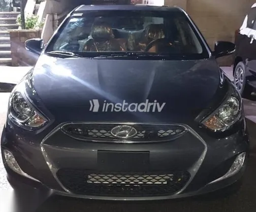 هيونداي اكسنت 2026 أزرق غامق جديدة للبيع - 2