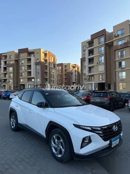 هيونداي توسان 2021 أبيض مستعملة للبيع - 2