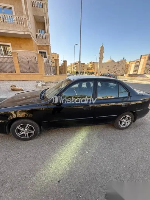 هيونداي فيرنا 2010 أسود مستعملة للبيع - 3