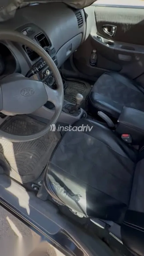 هيونداي فيرنا 2010 أسود مستعملة للبيع - 6