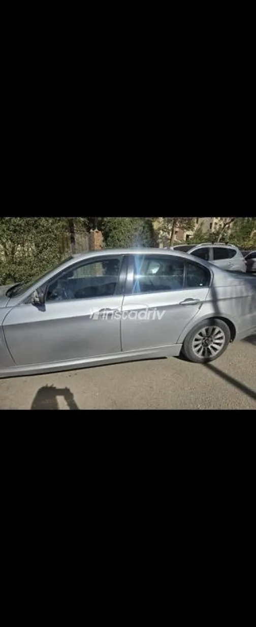 BMW 320 2009 Silver Used for Sale - 3