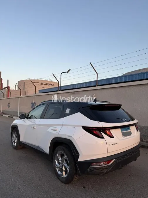 Hyundai Tucson 2021 White Used for Sale - 5