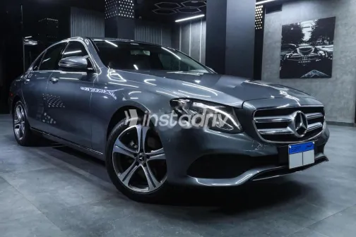 Mercedes A 180 2018 Gray Used for Sale - 3