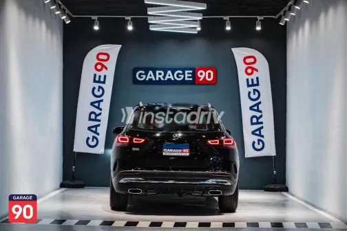 مرسيدس GLA 180 2022 أسود مستعملة للبيع - 2