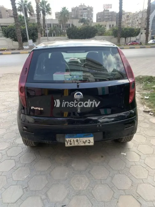 فيات بونتو 2008 أسود مستعملة للبيع - 2