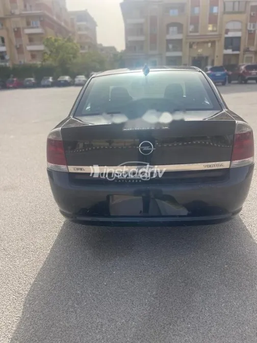 اوبل فيكترا 2008 أسود مستعملة للبيع - 2