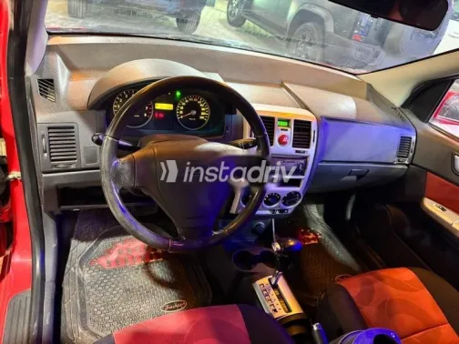 هيونداي جيتز 2010 أحمر مستعملة للبيع - 4