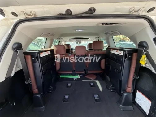 تويوتا لاند كروزر 2021 أبيض مستعملة للبيع - 1