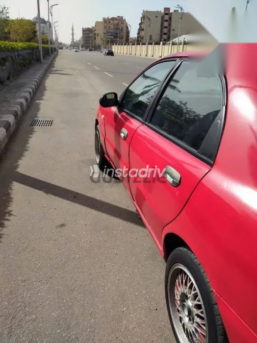 دايو لانوس 2000 أحمر مستعملة للبيع - 3