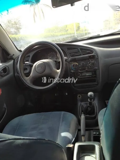 دايو لانوس 2000 أحمر مستعملة للبيع - 6