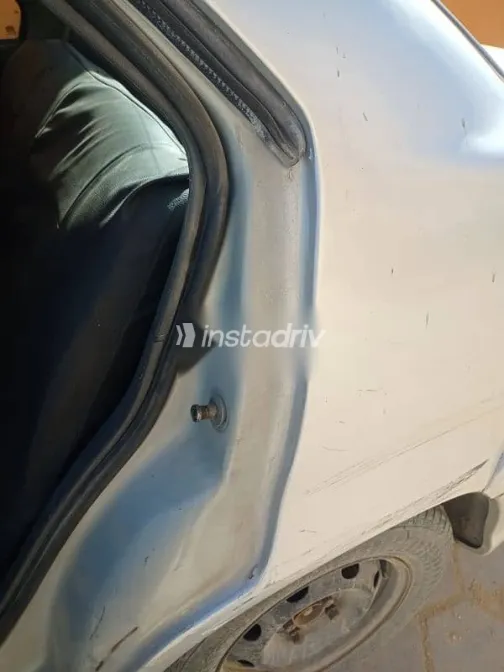 رينو 19 2000 فضي مستعملة للبيع - 9