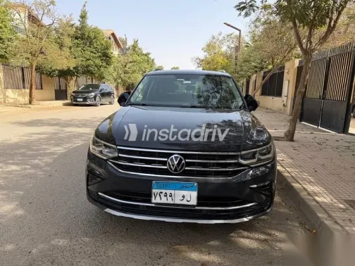 فولكس فاغن تيجون 2021 أبيض مستعملة للبيع - 2