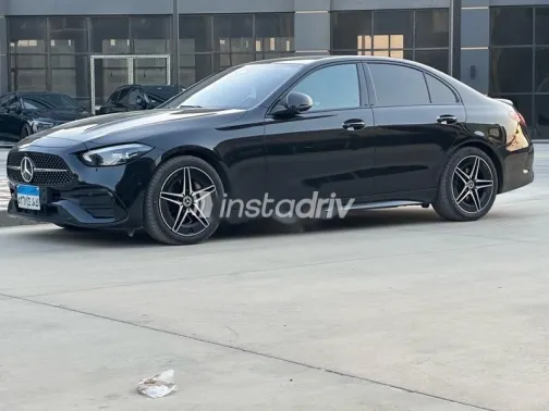 مرسيدس C 200 2023 أسود مستعملة للبيع - 4