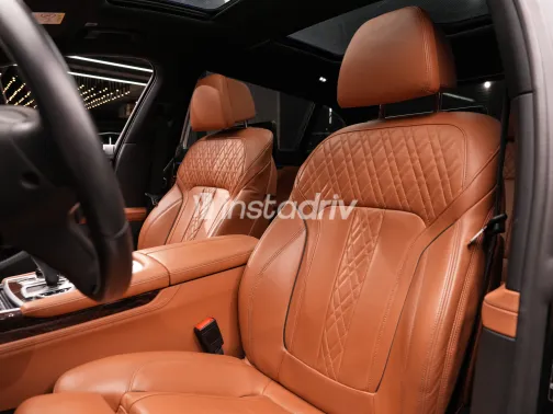 بي ام دبليو 740 2019 أبيض مستعملة للبيع - 4