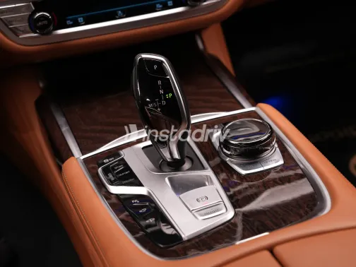 بي ام دبليو 740 2019 أبيض مستعملة للبيع - 5