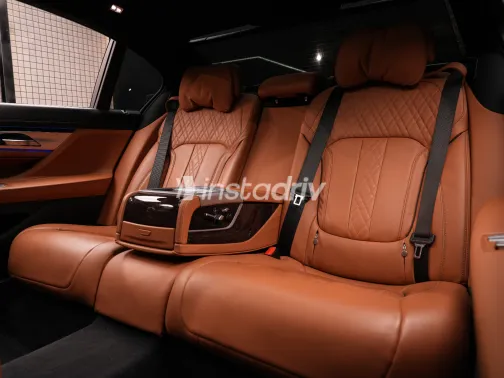 بي ام دبليو 740 2019 أبيض مستعملة للبيع - 8