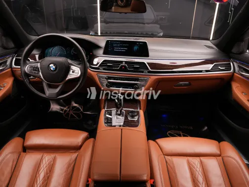 بي ام دبليو 740 2019 أبيض مستعملة للبيع - 9