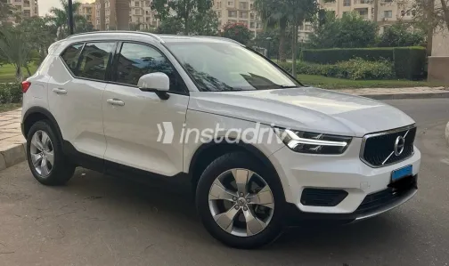 Volvo XC 40 2020 White Used for Sale - 2