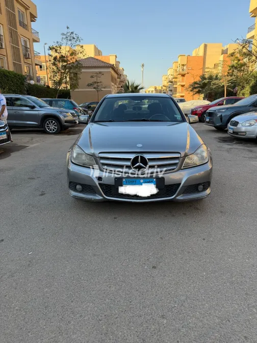 مرسيدس C 180 2012 أبيض مستعملة للبيع - 2
