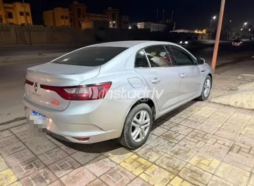 Renault Megane 2019 White Used for Sale - 4